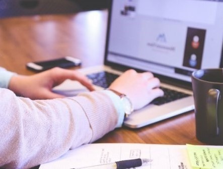 6 Things to Check Before Choosing a Host for Reseller Hosting